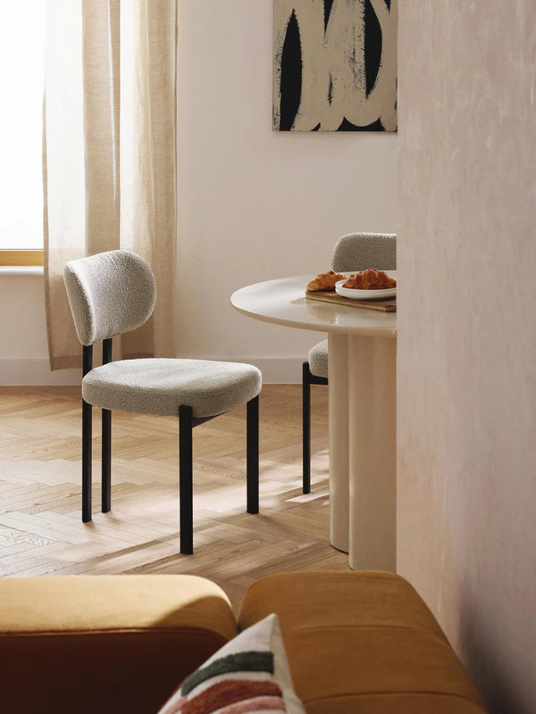 Chaise de table à manger (Adrien)